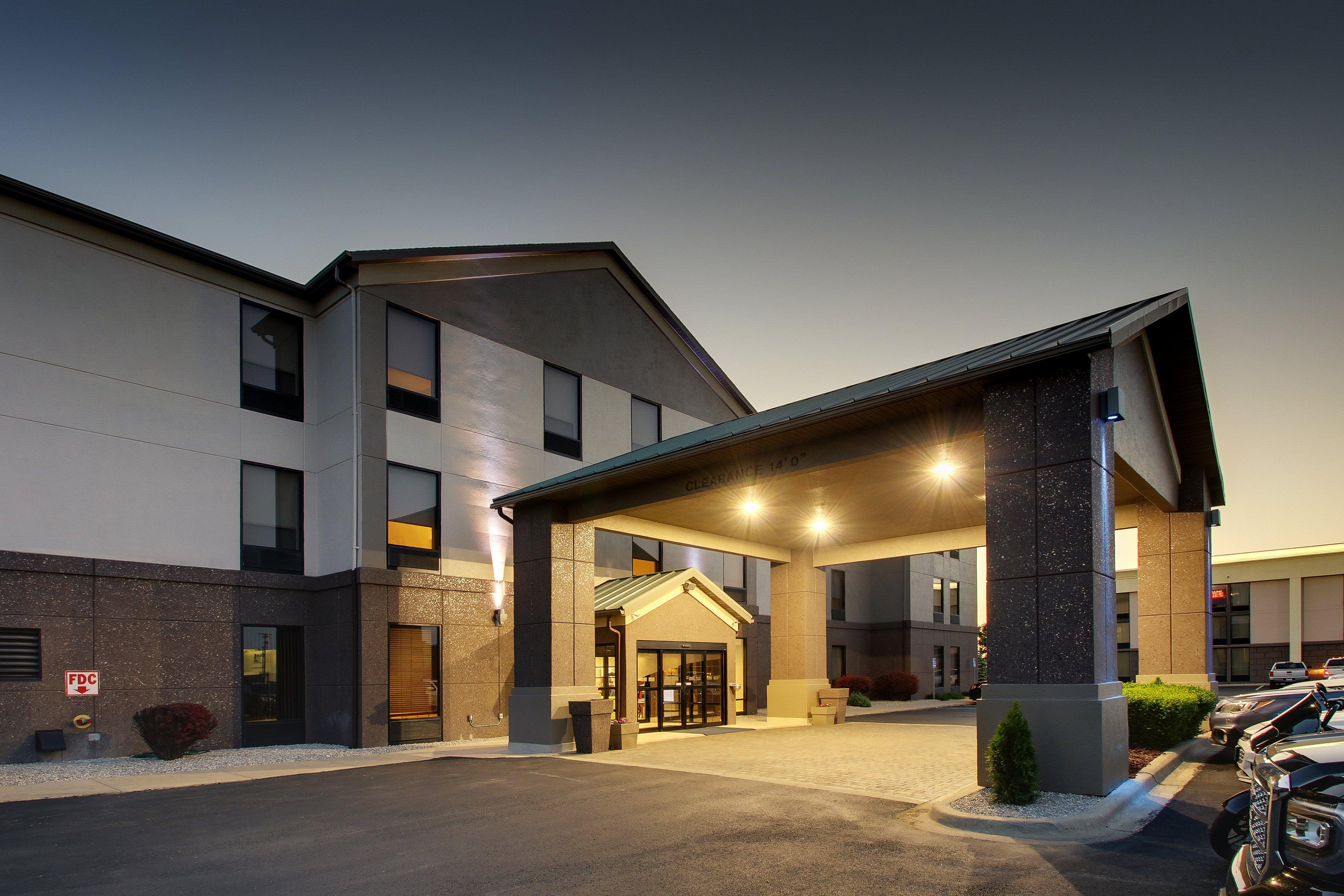 Holiday Inn Express Hotel & Suites Lebanon By Ihg Exterior photo